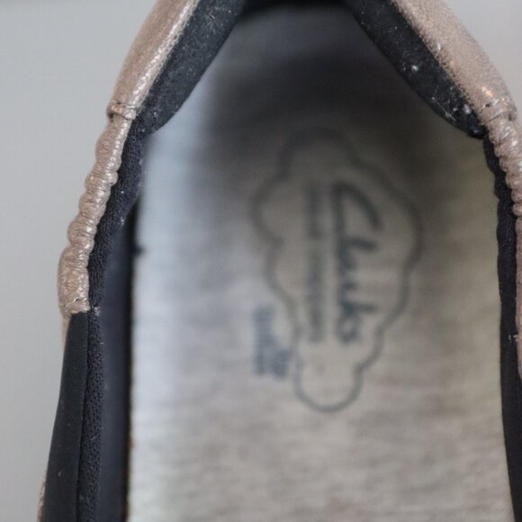 Clarks Cloud Stepper Soft Cushion Size 9 Womens Shoe Bronze - Picture 2 of 11